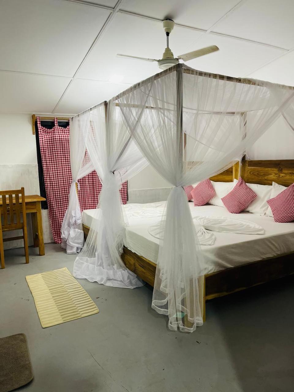 Swiss Kiss Beach Resort 우푸벨리 외부 사진