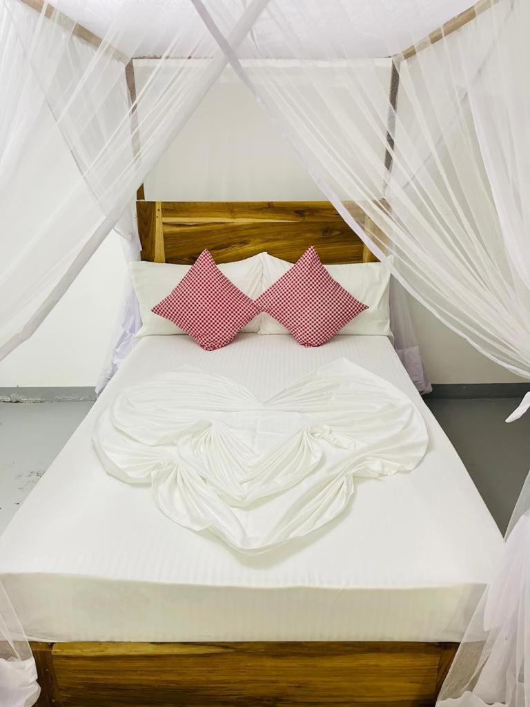 Swiss Kiss Beach Resort 우푸벨리 외부 사진